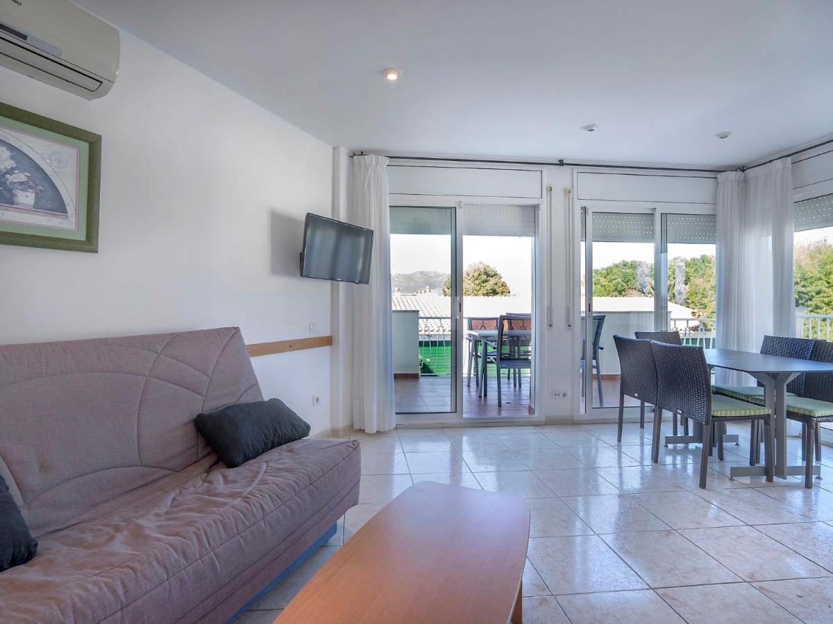 Apartment Palmiers I-11 By Interhome Llança Exteriér fotografie